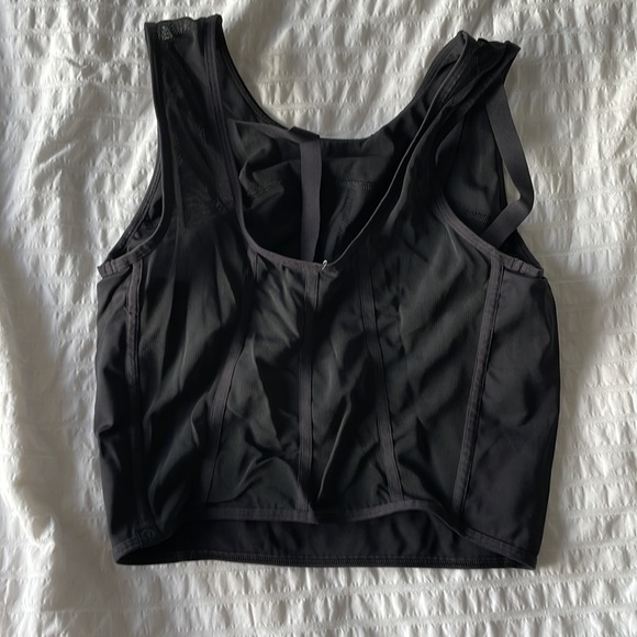 Lululemon crop tank top - Picture 2 of 3